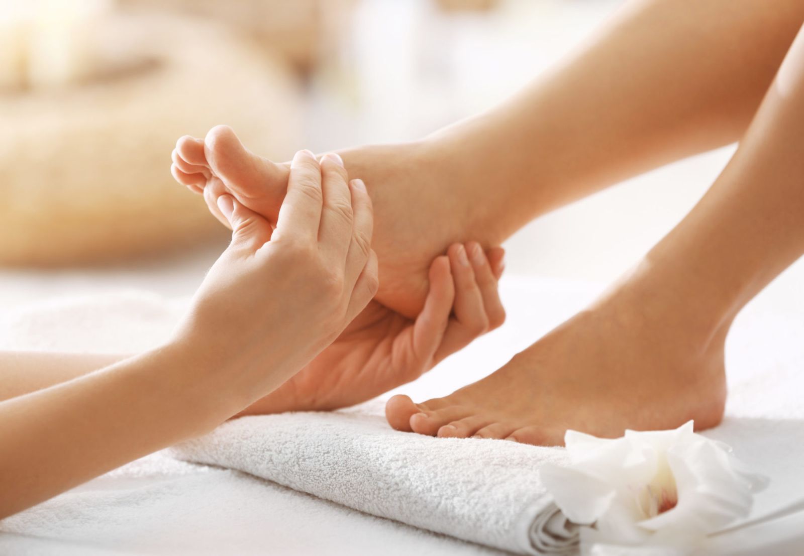 Hệ tiêu hóa được cải thiện rất nhiều từ việc xoa bóp bàn chân